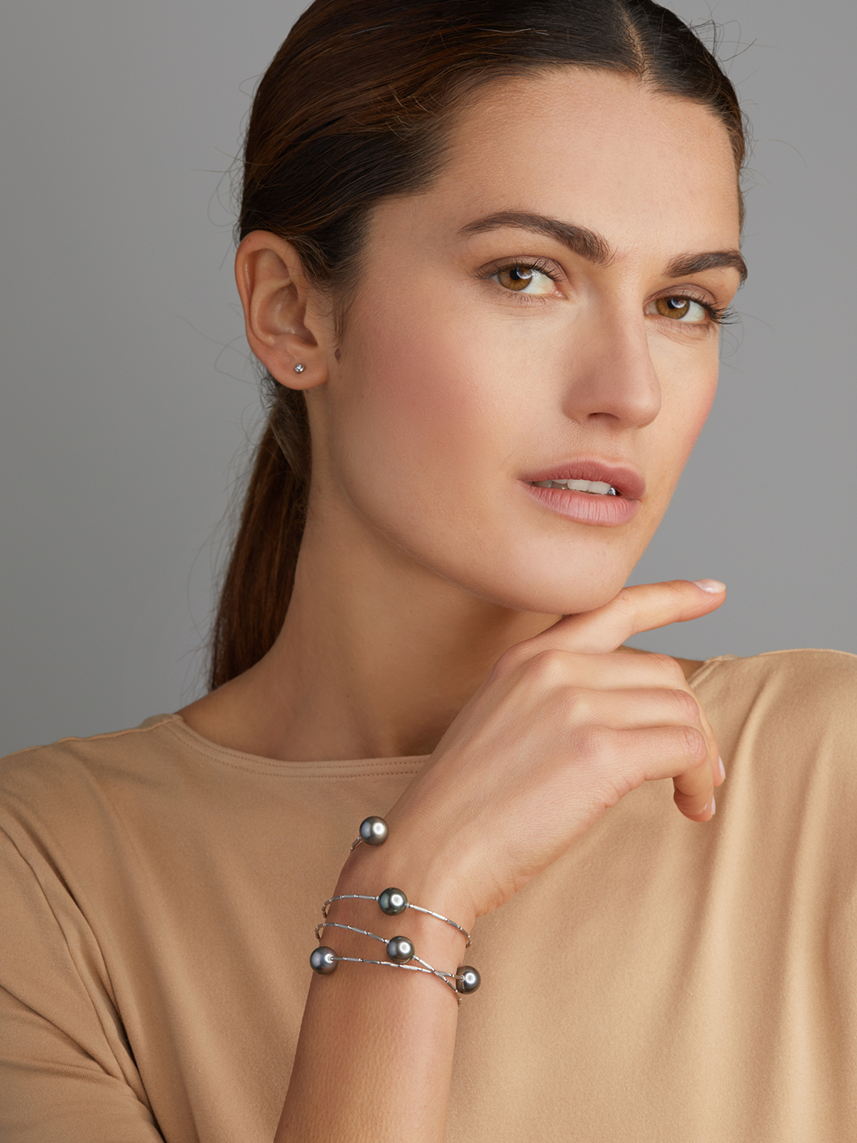 Yana Nesper Edles Perlenarmband in Weißgold mit Tahitiperlen WrapME – Bild 3